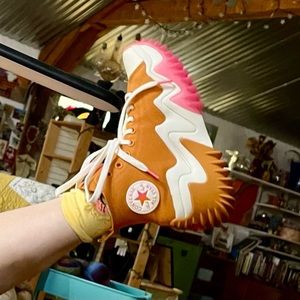 Chucks converse hip modern style worn 2x. Touch for my neuropathy in feet!! Cool